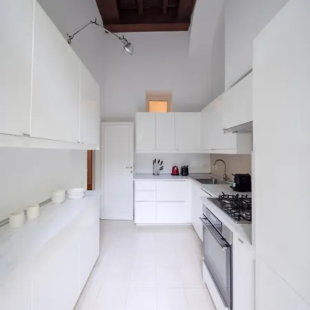 Elegant With Patio At Piazza Navona