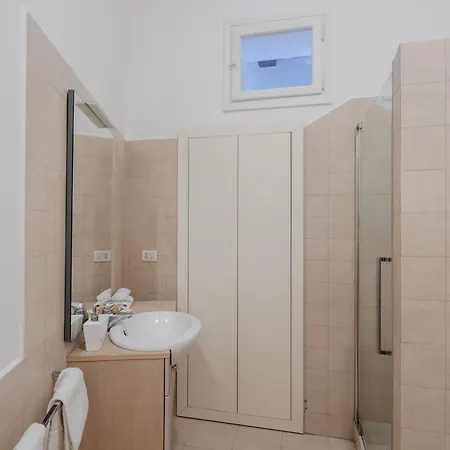 Elegant With Patio At Piazza Navona * Rom