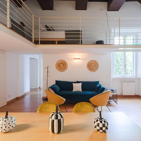 Elegant With Patio At Piazza Navona Rom