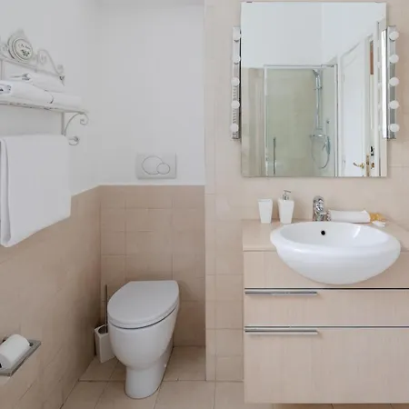 Lägenhet Elegant With Patio At Piazza Navona *