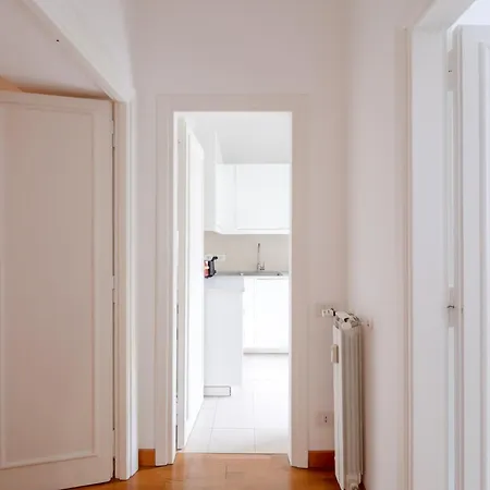 Elegant With Patio At Piazza Navona * Rom