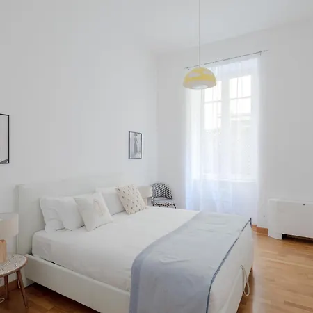 Lägenhet Elegant With Patio At Piazza Navona Rom