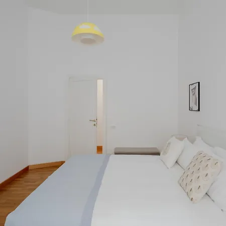 Elegant With Patio At Piazza Navona * Rom