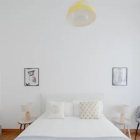 Elegant With Patio At Piazza Navona Rom